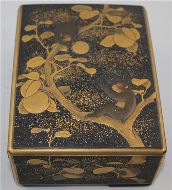 A Japanese gilt decorated lacquer rectangular box and cover, early 20th century, 16cm